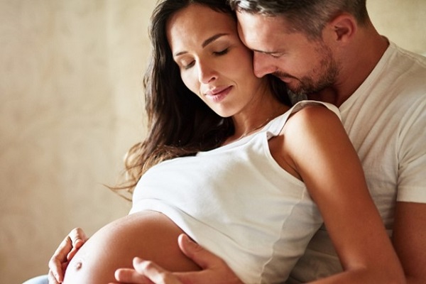 Интимност по време на бременност – да или не?
