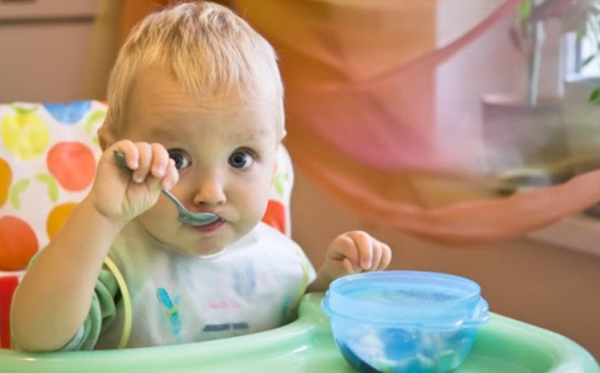 Хранене на дете на 1 година  – какво трябва да знаем