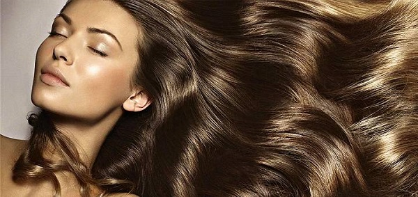Луксозна грижа за косата в домашни условия: тайната за блясък и здравина