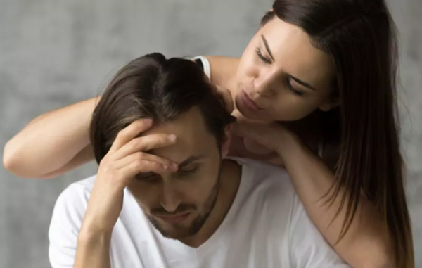Защо мъжете спират да обичат: Кога мъжът губи интерес към жената до себе си