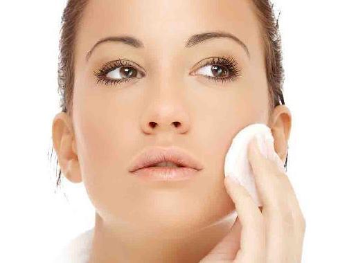 Всички жени трябва да знаят как правилно да почистват лицето