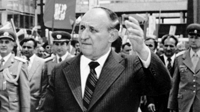 Тодор Живков – най-обичаната или отричана политическа фигура