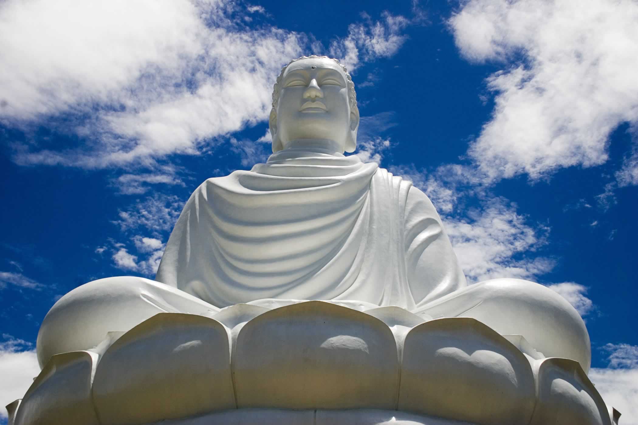  
Окото на Буда е знак разположен в сгъвката на левия