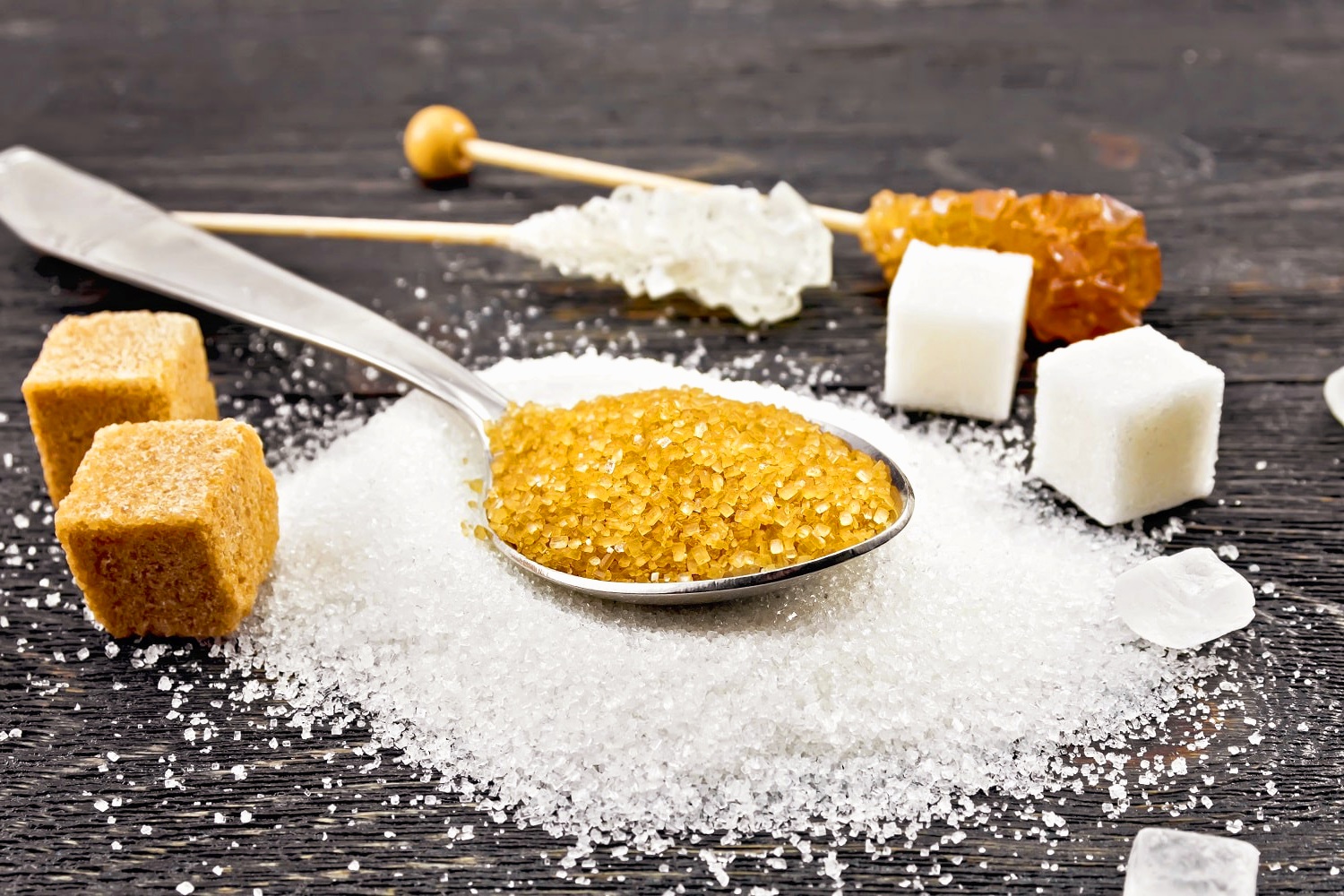  
Захарта причинява кариес наддаване на тегло и диабет – това