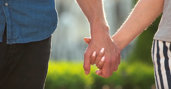 10 начина да запазите връзката си силна, дори след години брак
