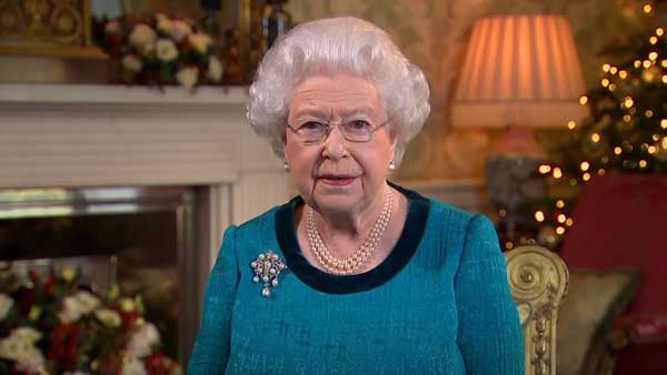 Кралица Елизабет II изпитва леки симптоми подобни на настинка но