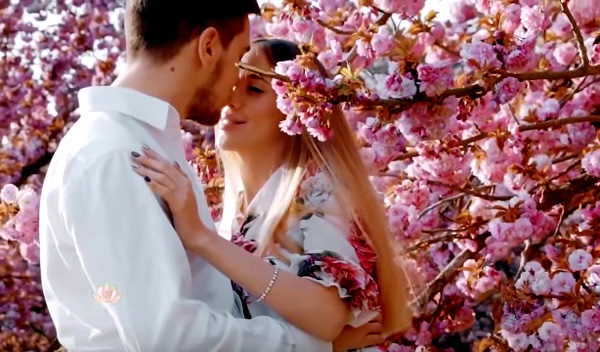  Пет навика на надълбоко обвързваните двойки, подобряващи възможностите им да останат заедно; за двойки 