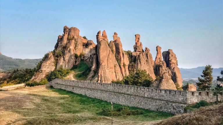 Поразителната красота на Белоградчишките скали, където всяка скала има собствена история