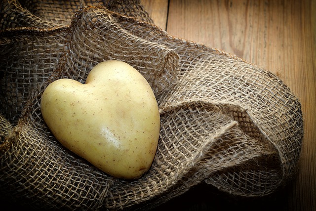 Сок от картофи – за какво и колко е полезен