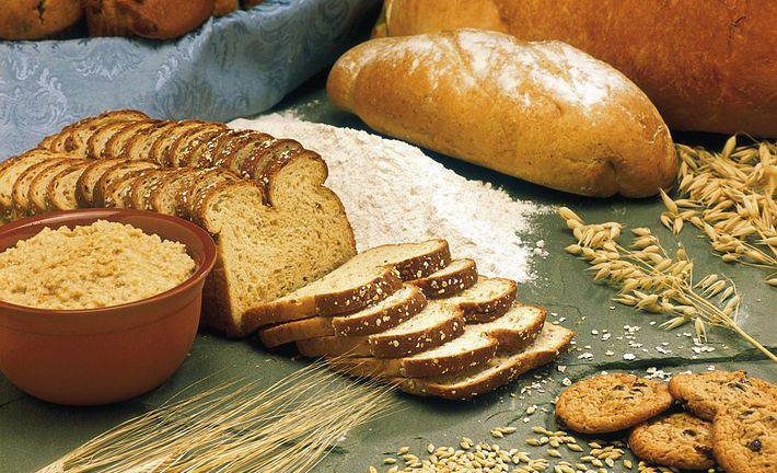 Хляб за отслабване: 3 домашни диетични рецепти