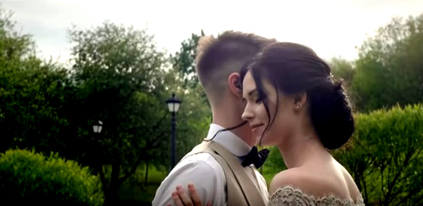  връзка с колегата 