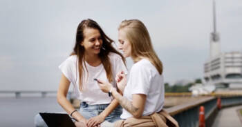  положителния другар 