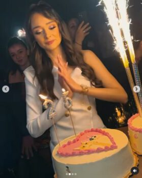 Валерия гони Евгении от снимките на рождения си ден