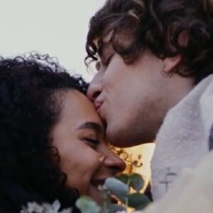 5 вида целувки по челото и тяхното значение