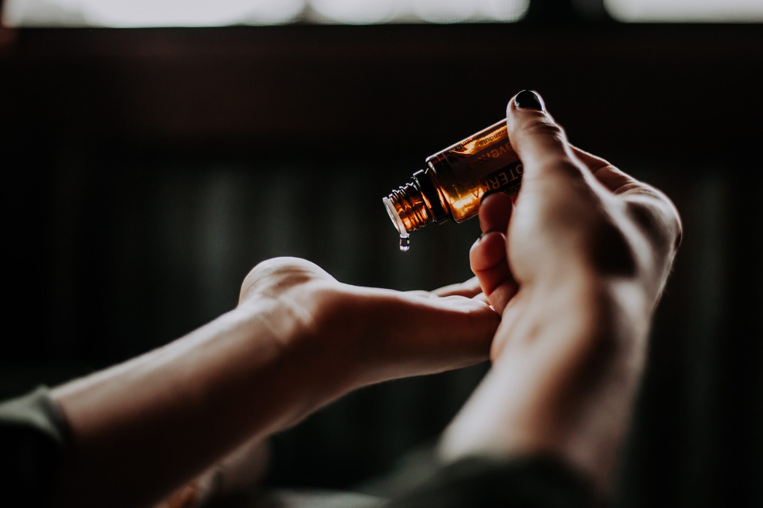 Снимка: Аромат, който привлича любовта – как да си направите парфюма на Афродита