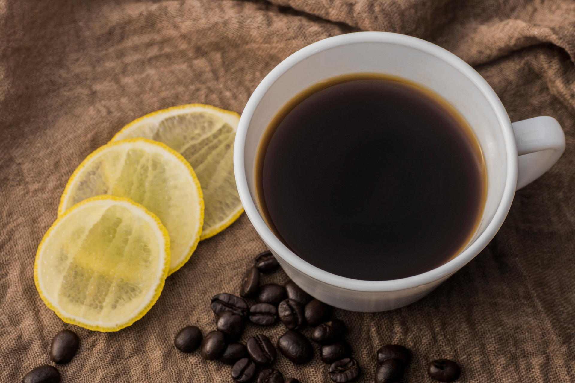 Лимоново кафе за отслабване е новият хит в TikTok