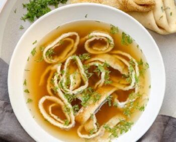 9 рецепти за супи - супа с яйчени палачинки