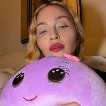  Мадона сподели по какъв начин се промени след тежко боледуване фотография на звездата без грим 