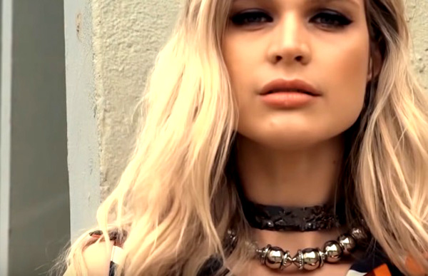  играе с възприятията ви 