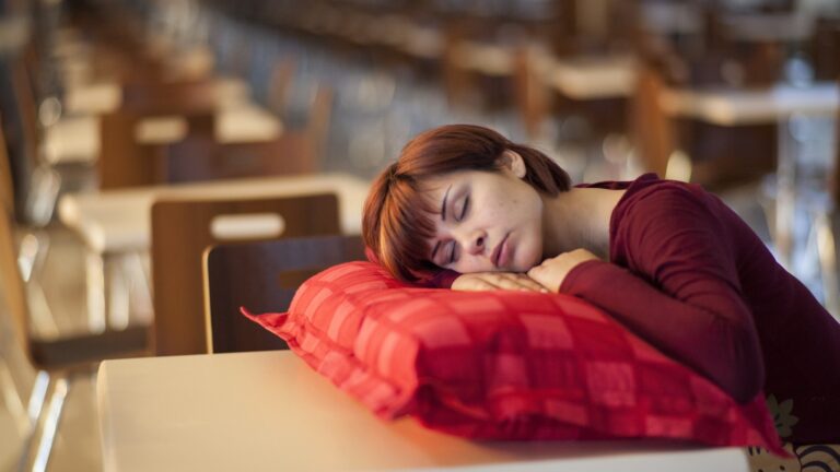 Отслабвайте, докато спите: как да се отървете от мастната тъкан по време на сън
