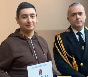Награда за ученика Васил Китов, предал на полицията чанта с 5625 лева