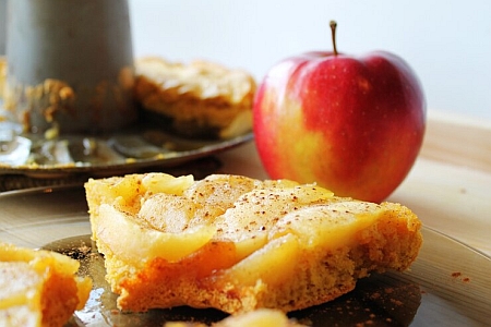 Ябълков сладкиш с аромат на ванилия