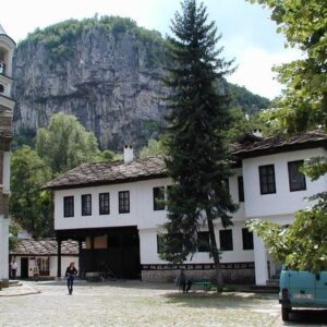Дряновски манастир – света обител на българския дух и величествена природа