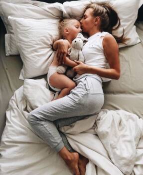  тръшкането на детето 