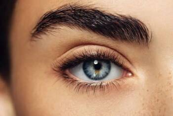  гъсти вежди 