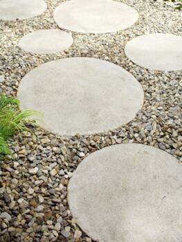  пътека в двора 