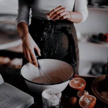  месечните разноски 