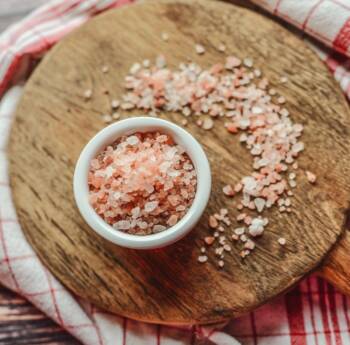  Какво се случва с тялото, в случай че се откажете от солта: 14 последици, които ще ви изненадат 