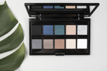  Как да бъдем стилни по празниците с дребен бюджет 