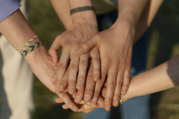  човешка взаимност 