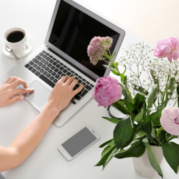  Цветни лечения: Как цветята могат да подобрят нашето въодушевление и здраве 