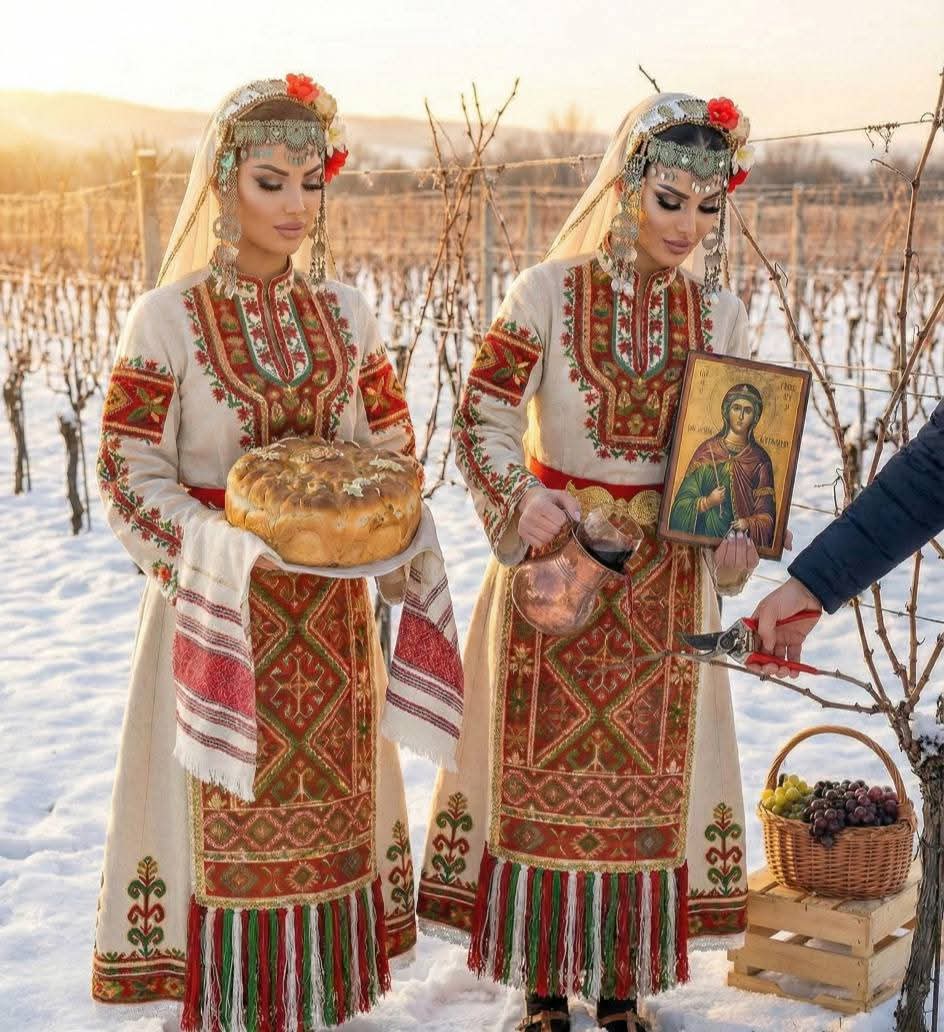 14 февруари – Ден на лозаря (Трифон Зарезан) 14 февруари – Ден на лозаря (Трифон Зарезан) / снимка с авторски права на списание HappyWoman.bg