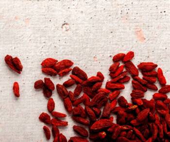 Зимният детокс: 5 храни, които горят мазнини и вдигат имунитета