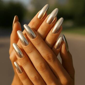 Топ 7 продукта за празничен маникюр 