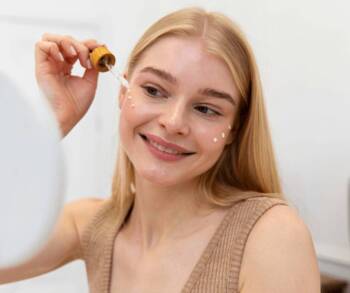 Вечният блясък: тайни за кожа, която изглежда по-млада от 30