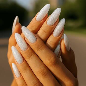 Топ 7 продукта за празничен маникюр 