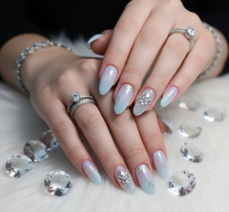 Най-красивите зимни маникюри за 2025