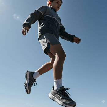 Топ тенденции в детската мода 2026 за момичета и момчета