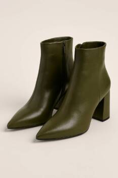 Модерни дамски боти 2026 – тенденции и вдъхновения