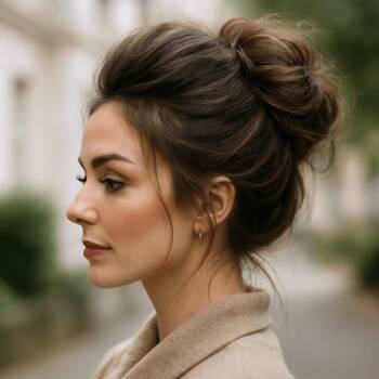 Зимни прически, които правят косата да изглежда по-гъста и обемна