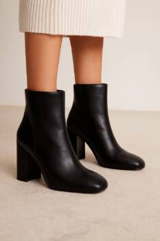 Модерни дамски боти 2026 – тенденции и вдъхновения