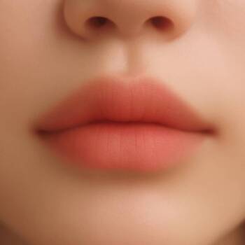 Устните на 2026: Най-горещите нюанси и текстури червила, които ще превземат Instagram Устните на 2026: Най-горещите нюанси и текстури червила, които ще превземат Instagram