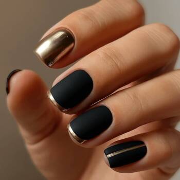 Металик срещу Мат: Големият дуел на текстурите в съвременния маникюр и как да избереш правилния стил Металик срещу Мат: Големият дуел на текстурите в съвременния маникюр и как да избереш правилния стил