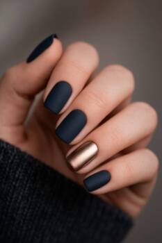 10 лесни зимни маникюра, които можеш да направиш сама у дома 10 лесни зимни маникюра, които можеш да направиш сама у дома