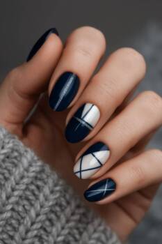 10 лесни зимни маникюра, които можеш да направиш сама у дома 10 лесни зимни маникюра, които можеш да направиш сама у дома