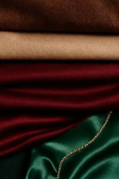 Зимни модни тенденции: какво да носим през декември, за да сме стилни Зимни модни тенденции: какво да носим през декември, за да сме стилни